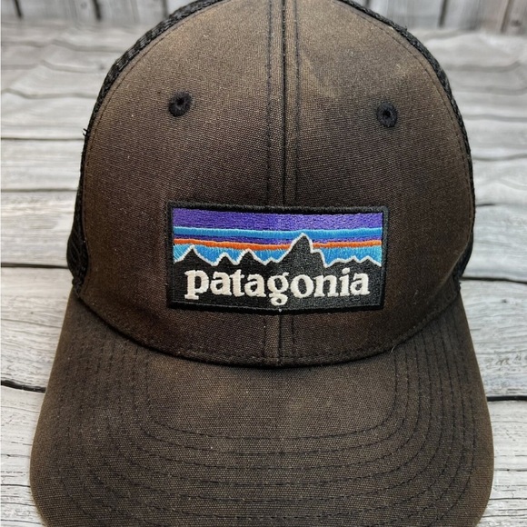 PATAGONIA VINTAGE LOOK SUN BLEACHED BLACK BASEBALL CAP WITH MESH BACK - Picture 9 of 9